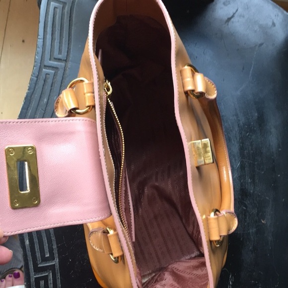 🇺🇸 Prada bag - authentic - Picture 10 of 14